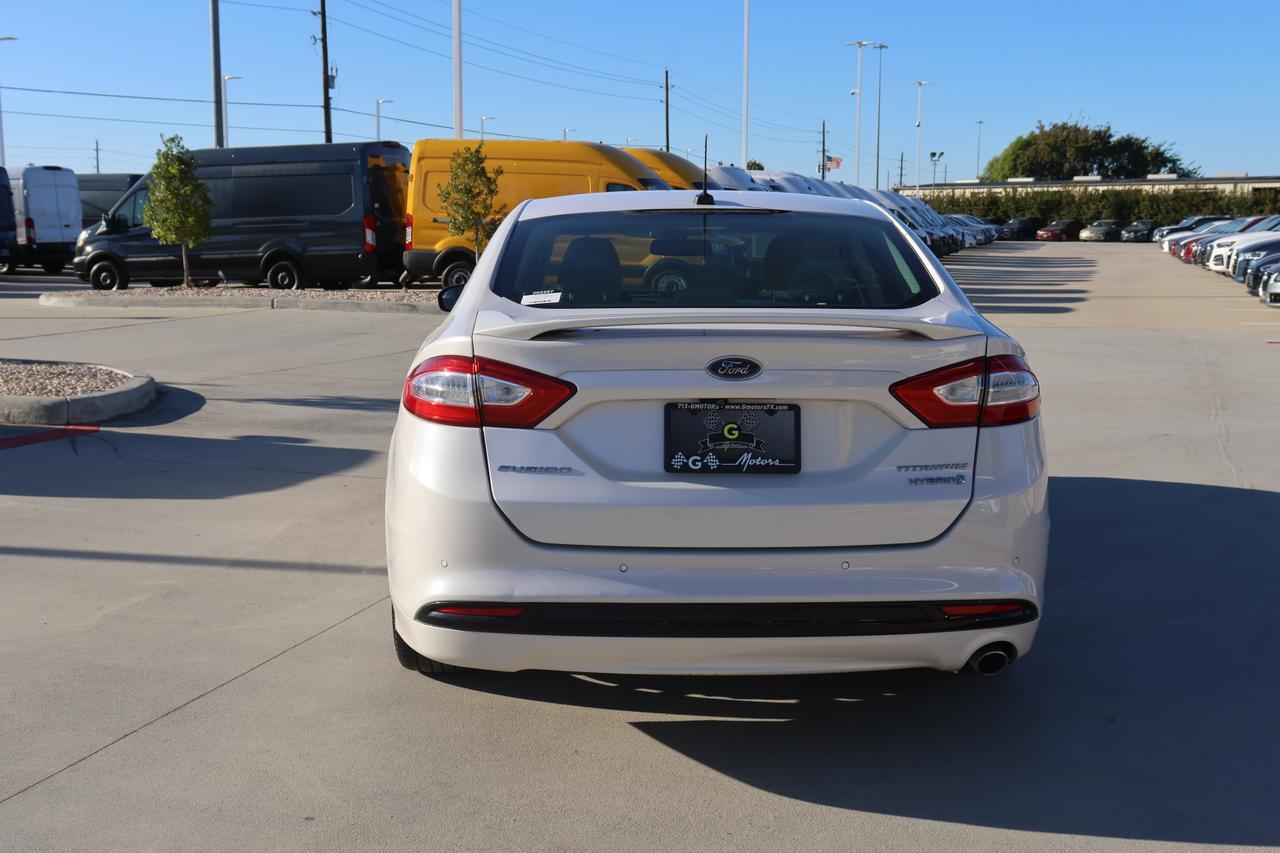 2016 FORD FUSION TITANIUM HEV WHITE at G Motors