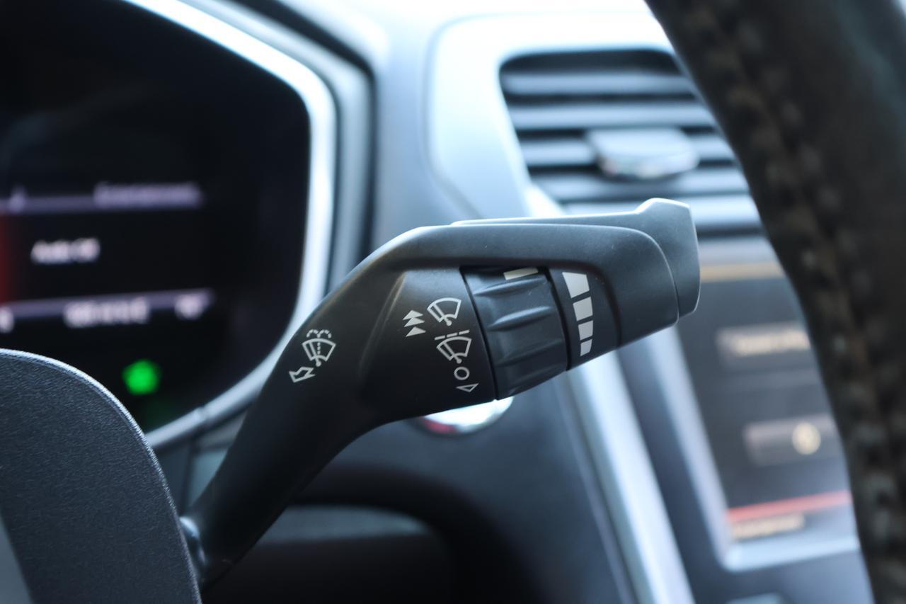 2016 FORD FUSION TITANIUM HEV WHITE at G Motors