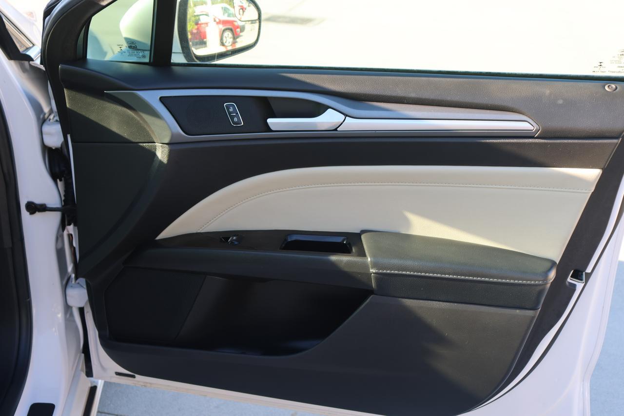 2016 FORD FUSION TITANIUM HEV WHITE at G Motors