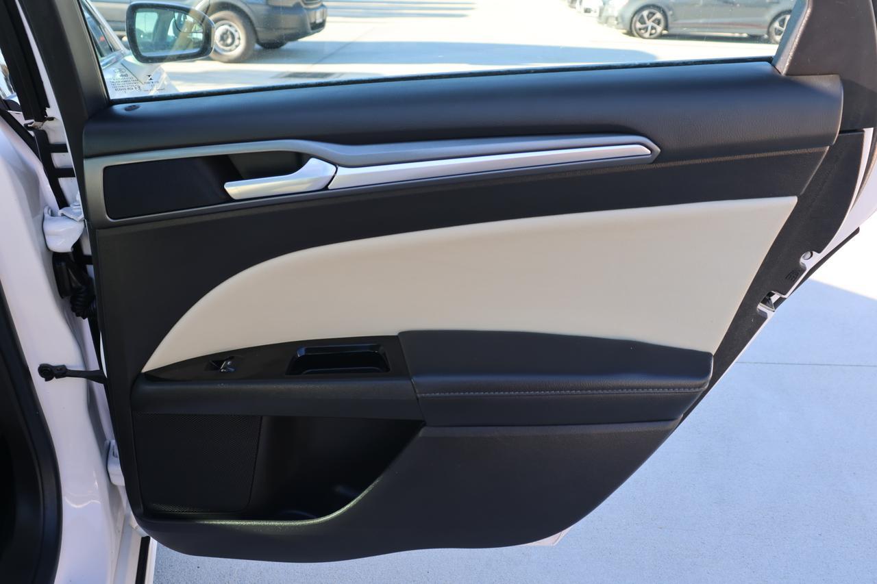 2016 FORD FUSION TITANIUM HEV WHITE at G Motors