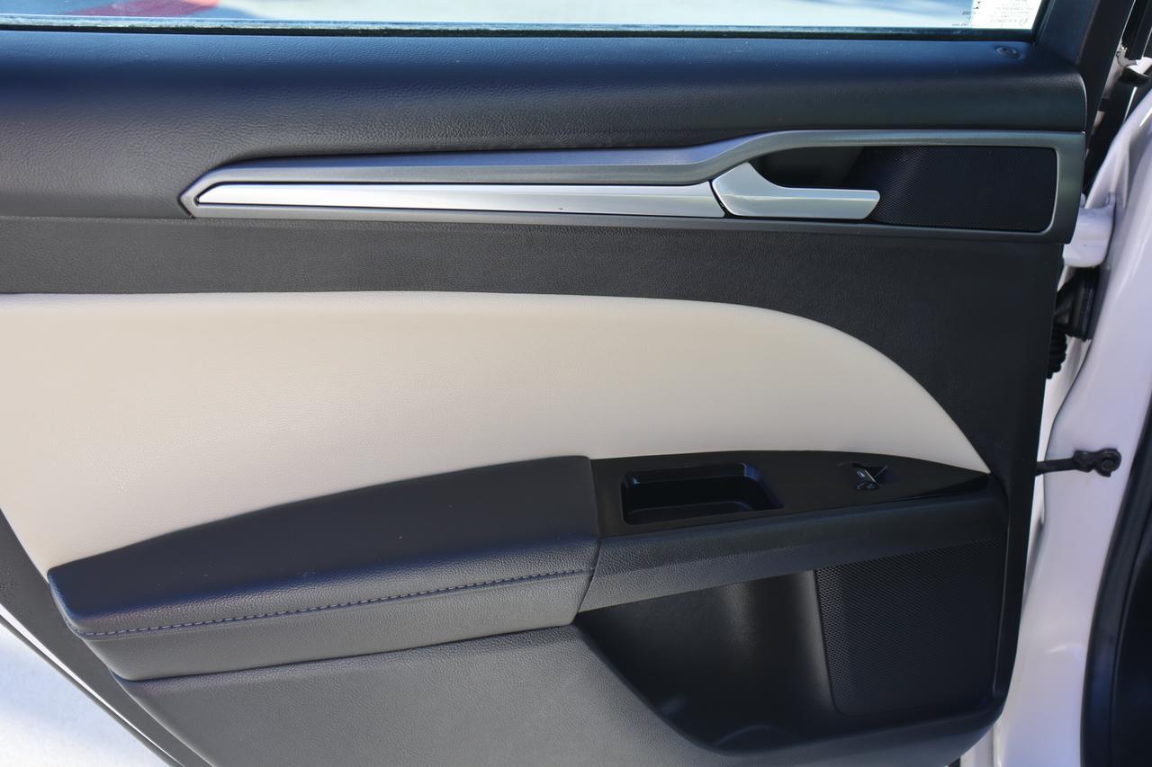 2016 FORD FUSION TITANIUM HEV WHITE at G Motors