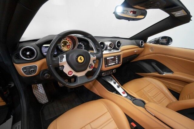2016 Ferrari California T *ONLY 9600 MILES* *MATTE GREY WRAP* *APPLE CARPLAY* *BACKBONE STYLE SEATS* San Diego CA