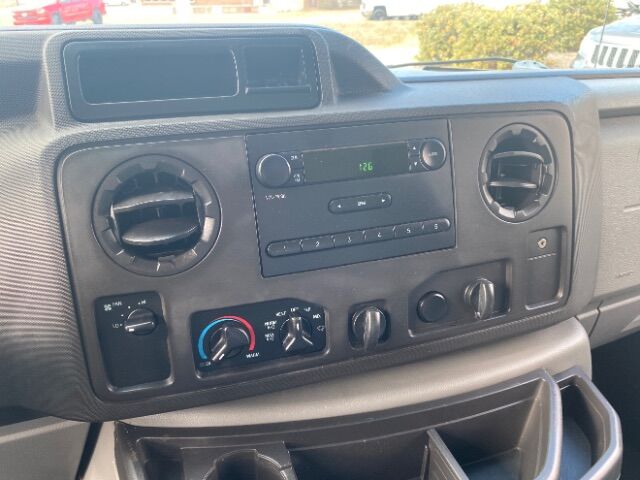 2016 Ford 14' BOX W/ TOMMY LIFT E-350 Super Duty Monroe NC