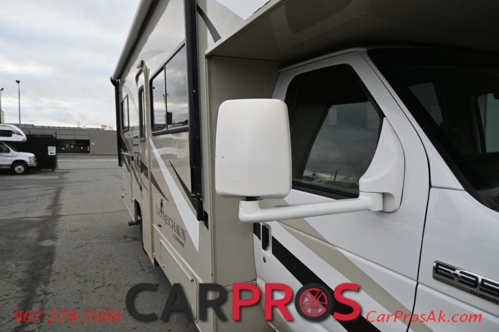 2016 Ford 230CB LEPRECHAUN - 6.8L V10 Triton - 4.0 kW Onan Generator - 3 Burner Stove - Microwave - Refridgerator - Sleeps 7 - Power Awning - Bathroom w/ Shower - Queen Bed - Tow Package Anchorage AK