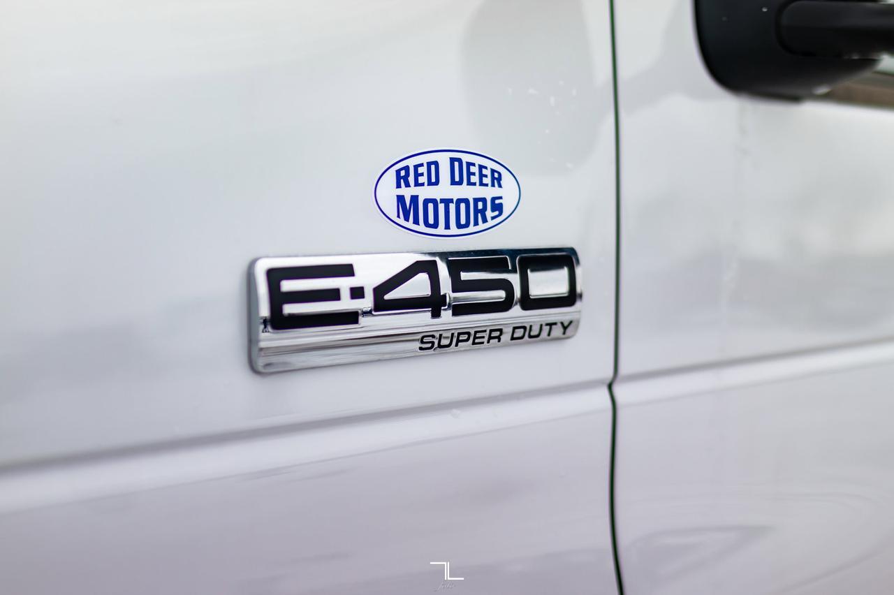 2016 Ford E-450 16 Ft. Cube Van Red Deer AB