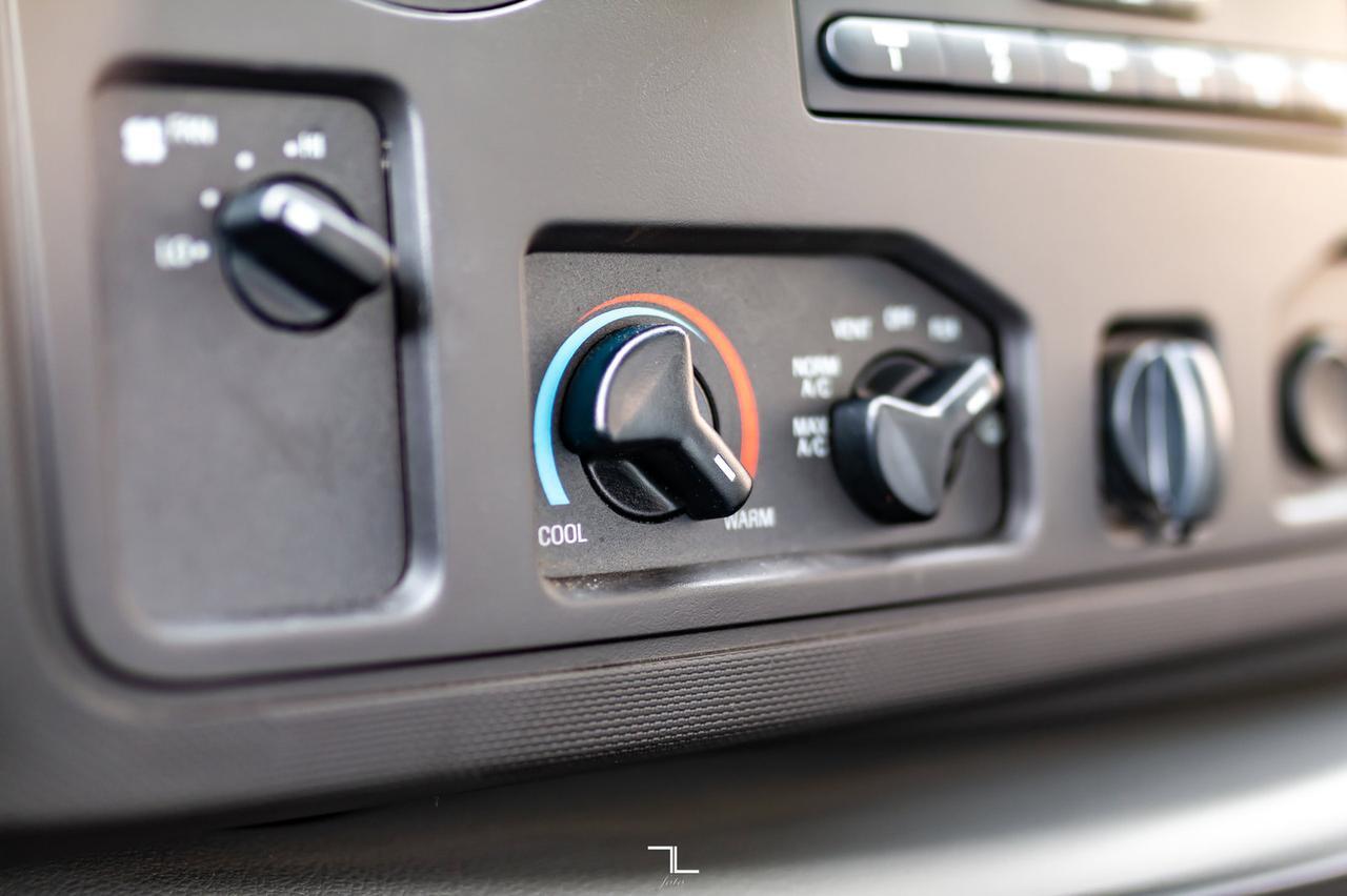 2016 Ford E-450 16 Ft. Cube Van Red Deer AB