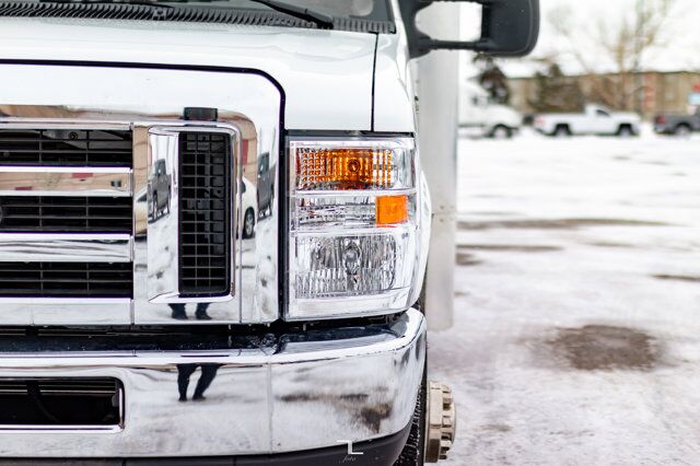 2016 Ford E-450 16 Ft. Cube Van Red Deer AB