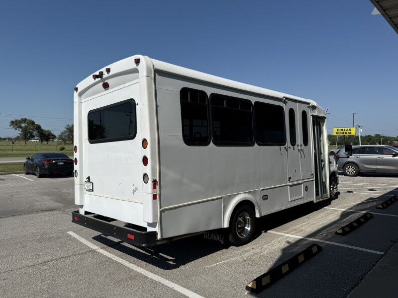 2016 Ford E-450 Passenger Bus w/ Wheelchair Lift Collinsville OK
