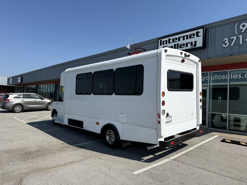 2016 Ford E-450 Passenger Bus w/ Wheelchair Lift Collinsville OK