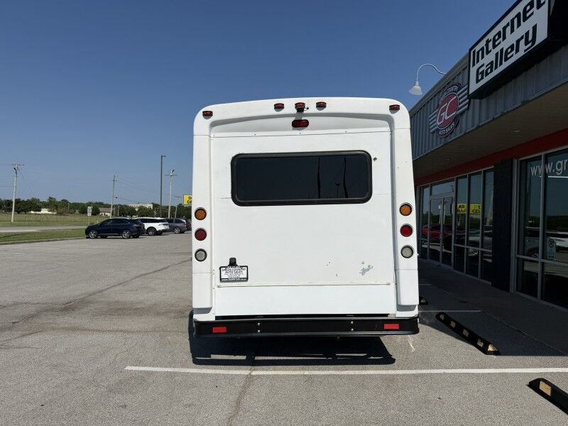 2016 Ford E-450 Passenger Bus w/ Wheelchair Lift Collinsville OK