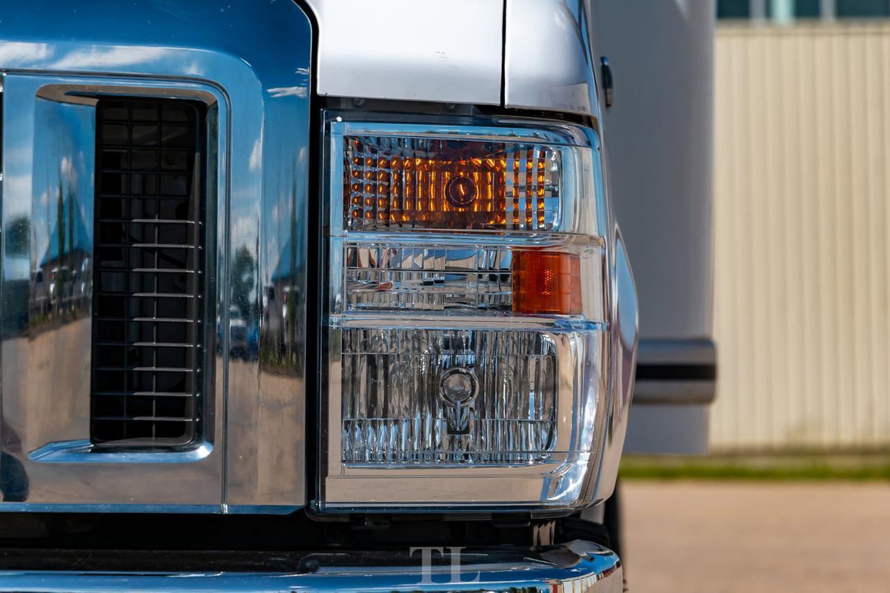 2016 Ford E-450 SD Cutaway Cube Van Red Deer AB