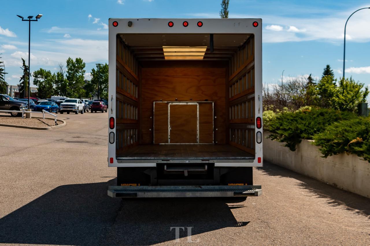2016 Ford E-450 SD Cutaway Cube Van Red Deer AB