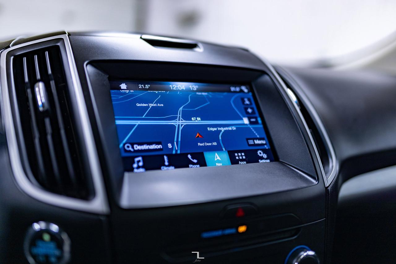 2016 Ford Edge AWD SEL Leather Roof Nav BCam Red Deer AB