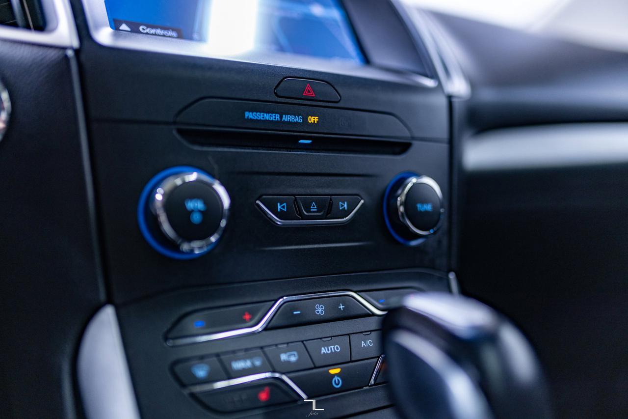 2016 Ford Edge AWD SEL Leather Roof Nav BCam Red Deer AB