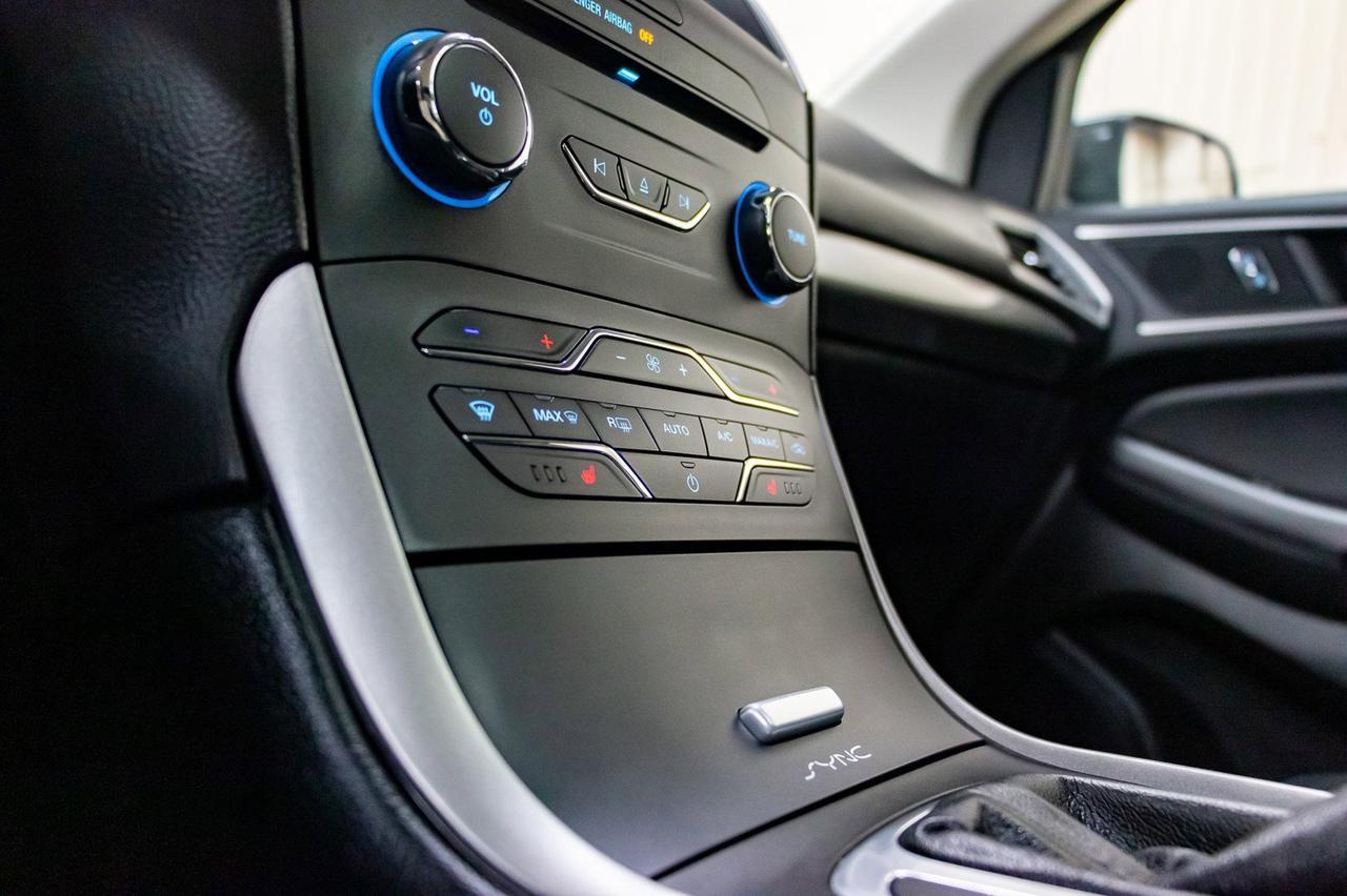 2016 Ford Edge AWD SEL Leather Roof Nav BCam Red Deer AB