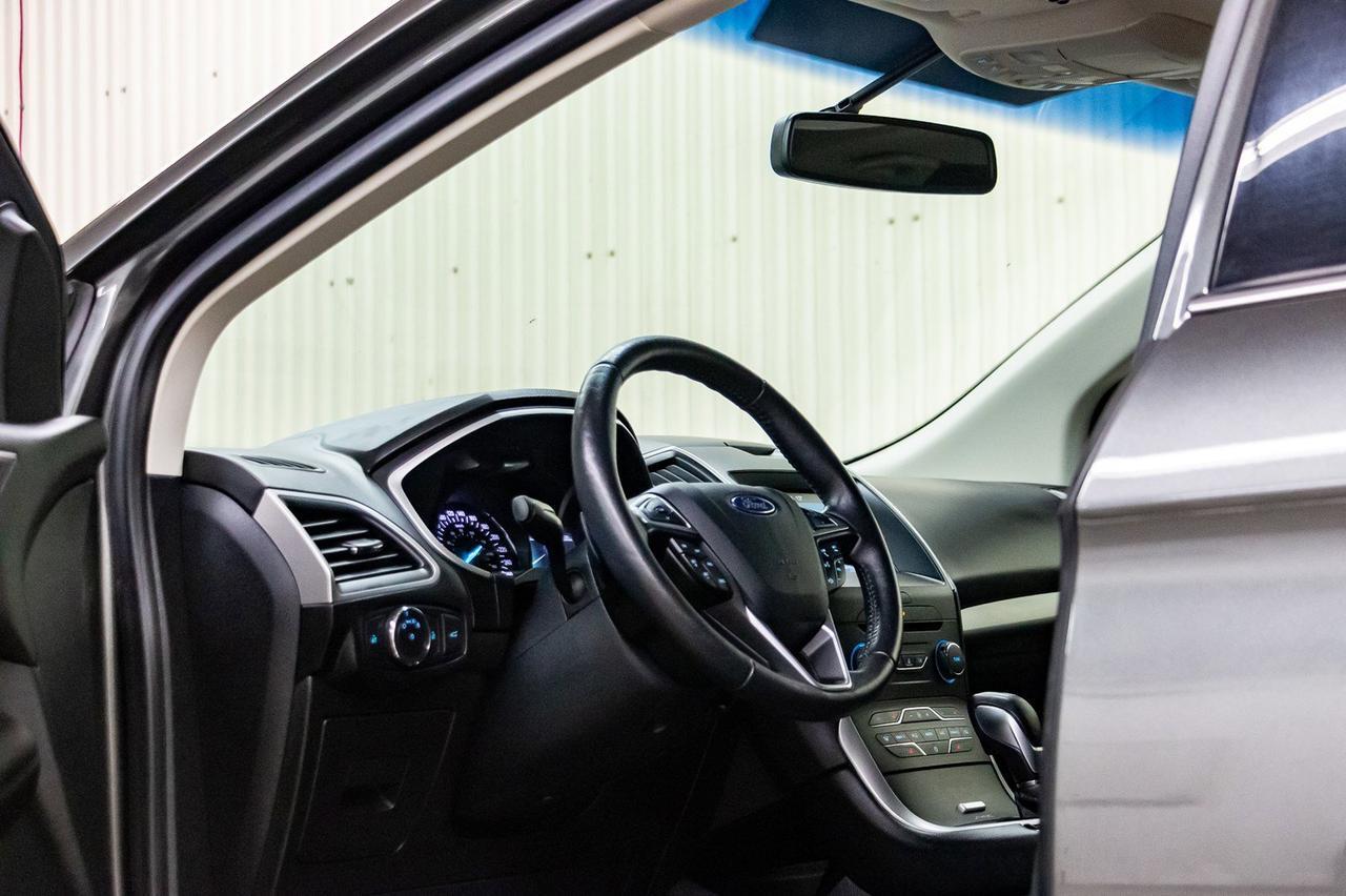 2016 Ford Edge AWD SEL Leather Roof Nav BCam Red Deer AB