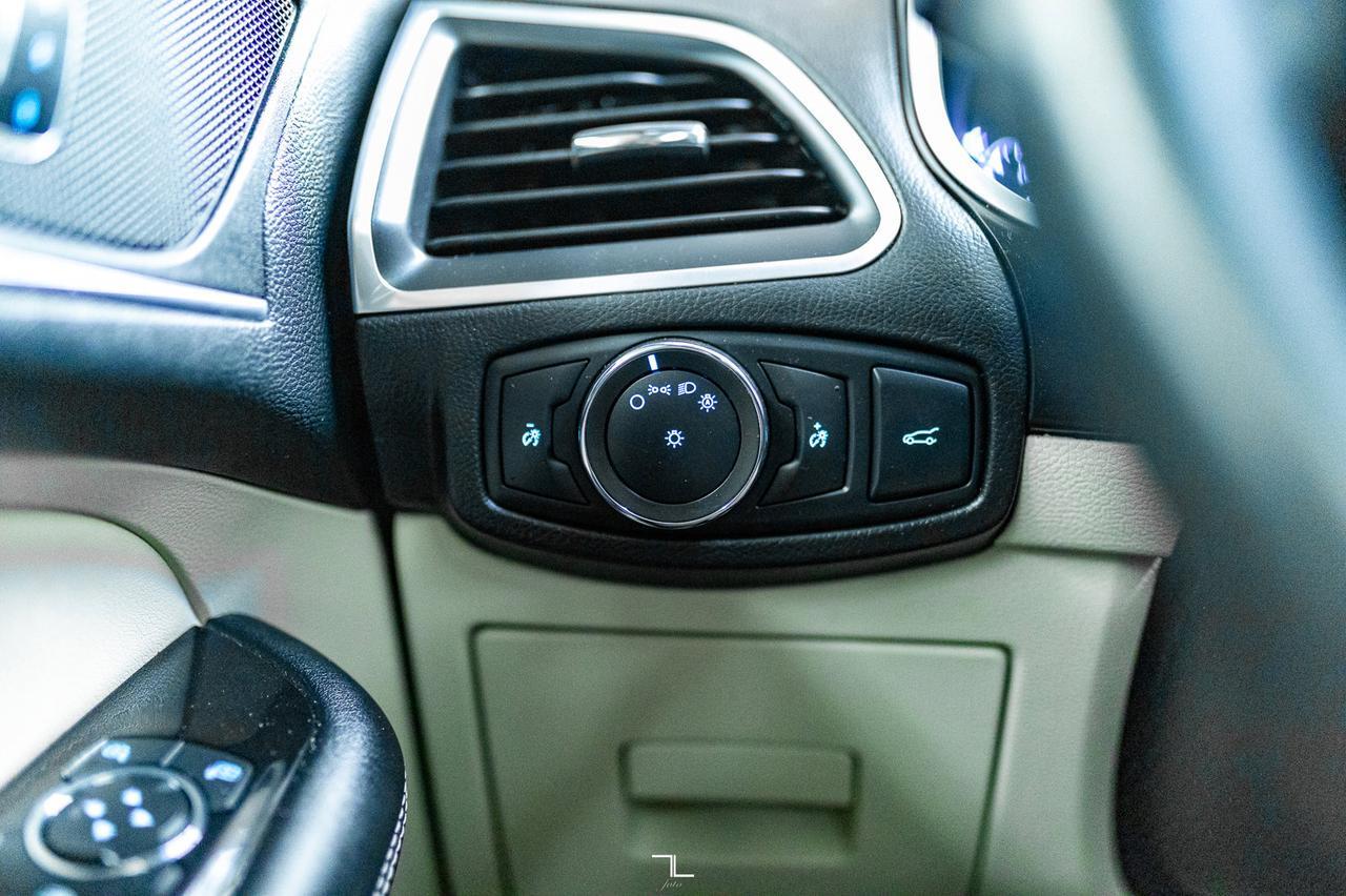 2016 Ford Edge AWD Titanium Leather Roof Nav BCam Red Deer AB