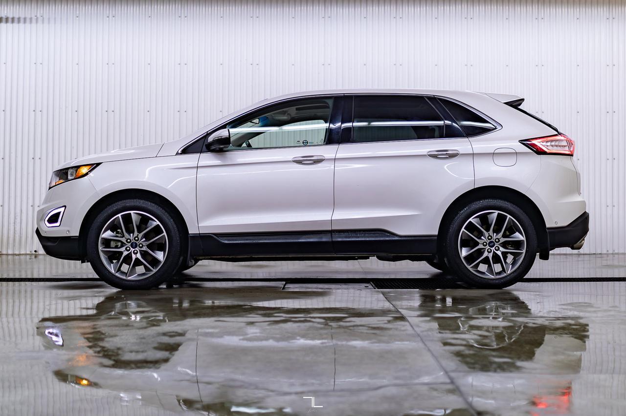 2016 Ford Edge AWD Titanium Leather Roof Nav BCam Red Deer AB