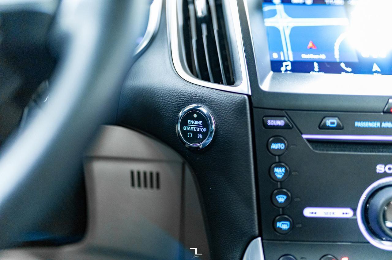 2016 Ford Edge AWD Titanium Leather Roof Nav BCam Red Deer AB