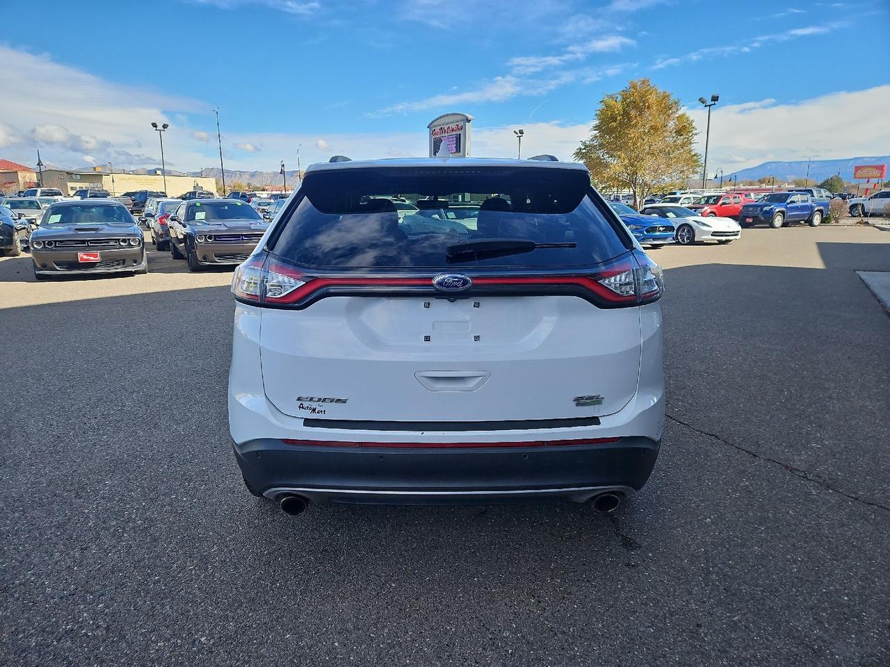 2016 Ford Edge SEL photo 4