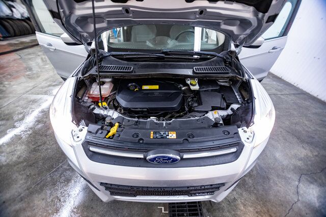 2016 Ford Escape AWD SE BCam HSeat Red Deer AB