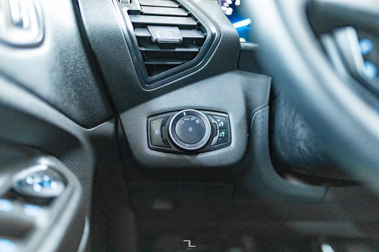 2016 Ford Escape AWD SE BCam HSeat Red Deer AB