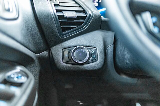 2016 Ford Escape AWD SE BCam HSeat Red Deer AB