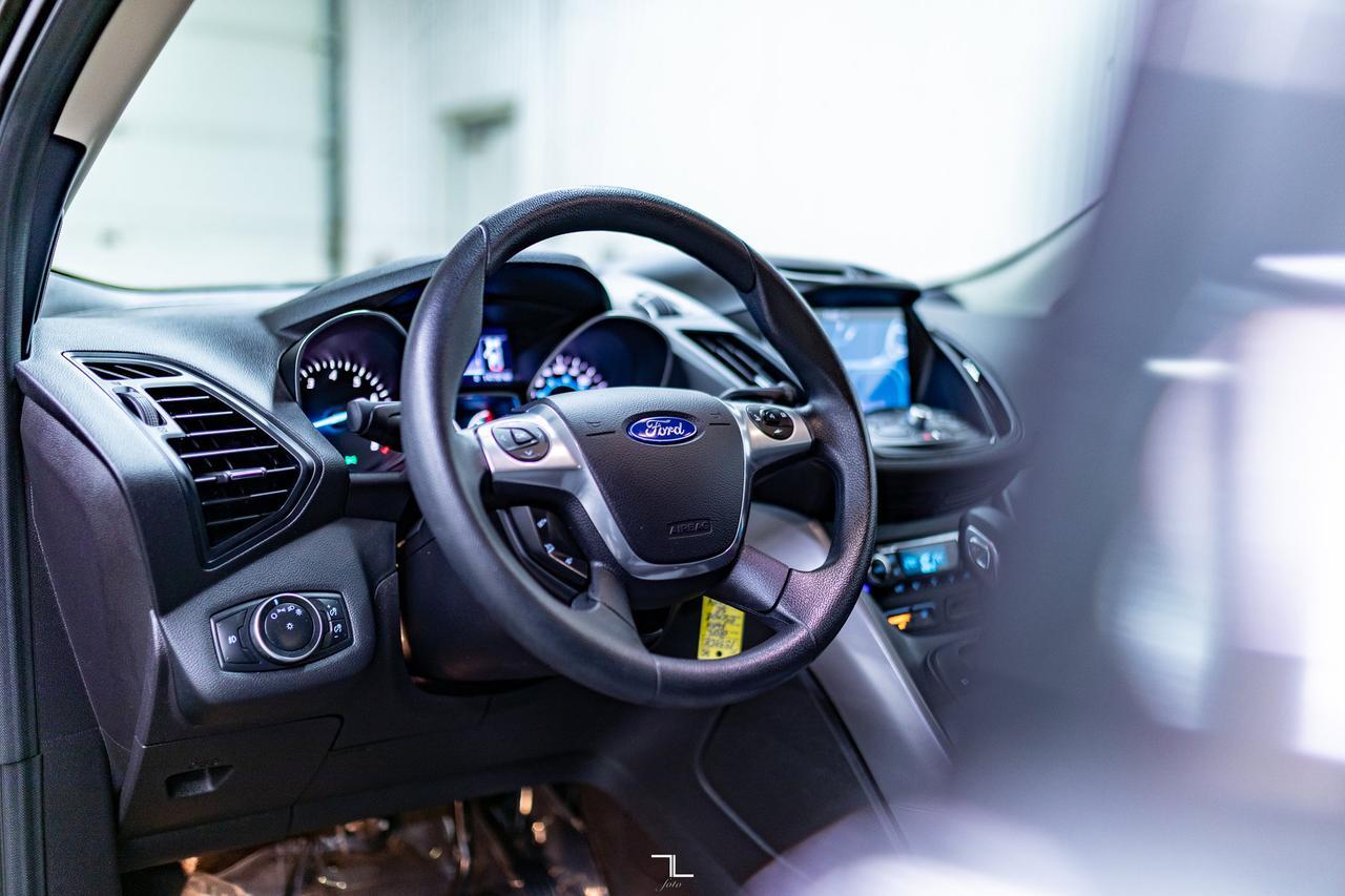 2016 Ford Escape FWD SE Nav BCam Red Deer AB