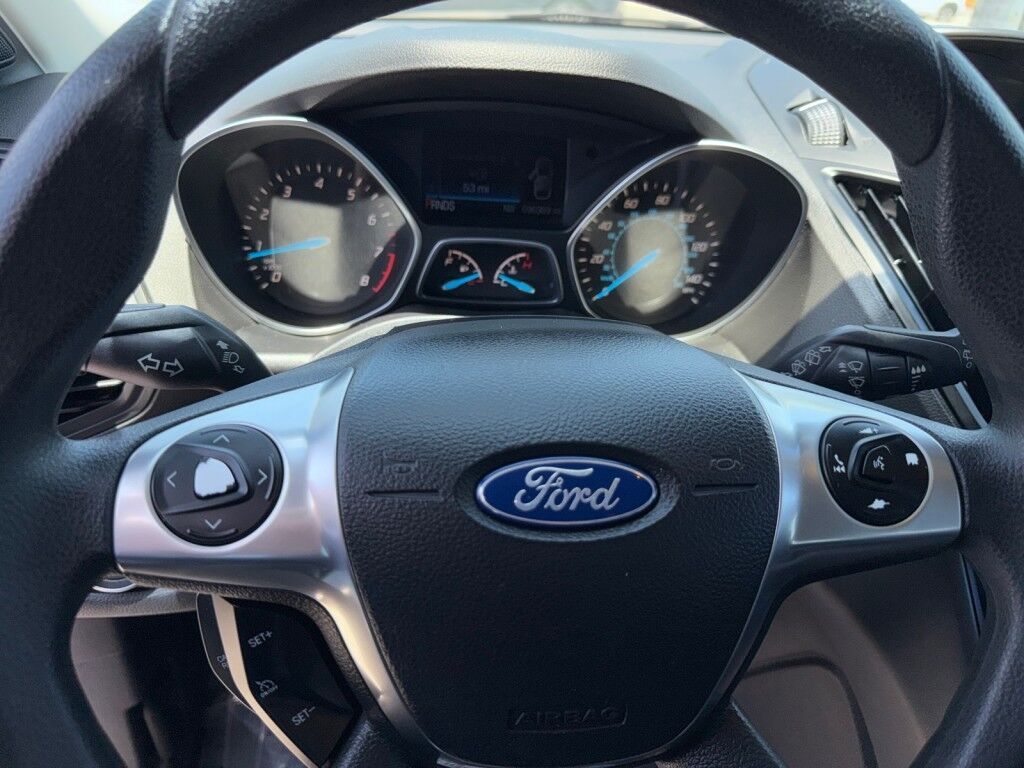 2016 Ford Escape S~CLEAN CARFAX~LOW MILES~ONLINE FINANCE AND SHIPPING AVAILABLE!!!!!