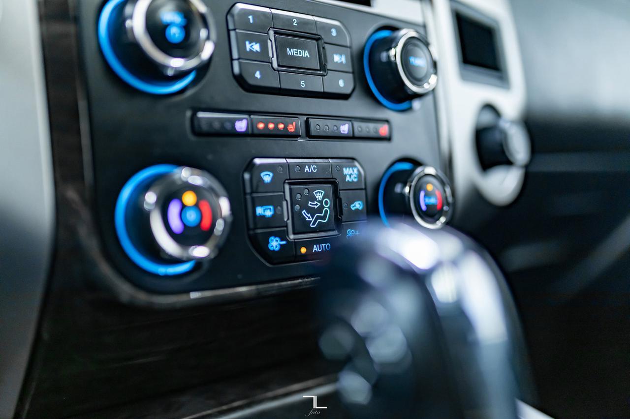 2016 Ford Expedition 4x4 Limited Leather Roof Nav BCam Red Deer AB