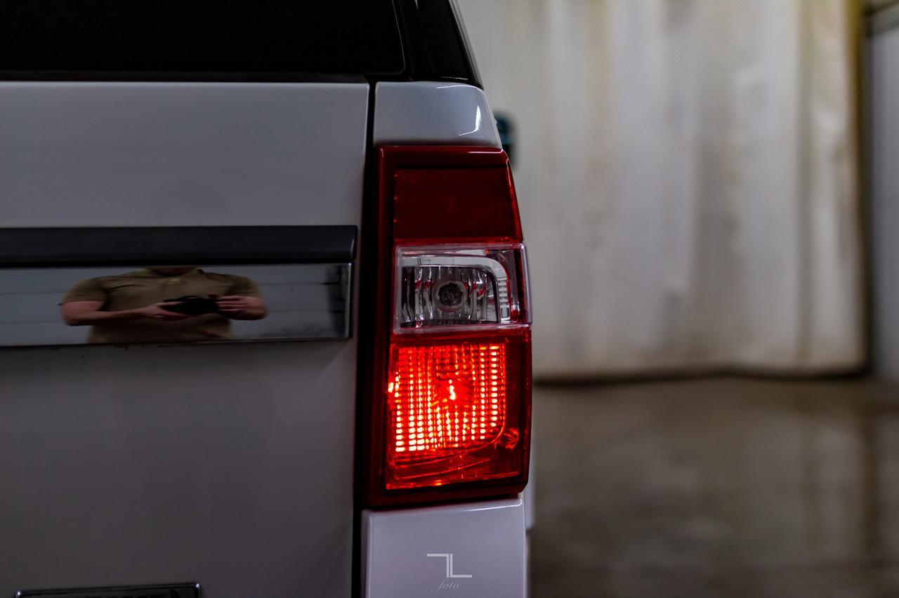 2016 Ford Expedition AWD Limited Leather Roof Nav BCam Red Deer AB