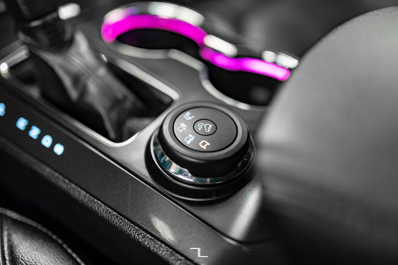 2016 Ford Explorer AWD Limited Leather Roof Nav BCam Red Deer AB