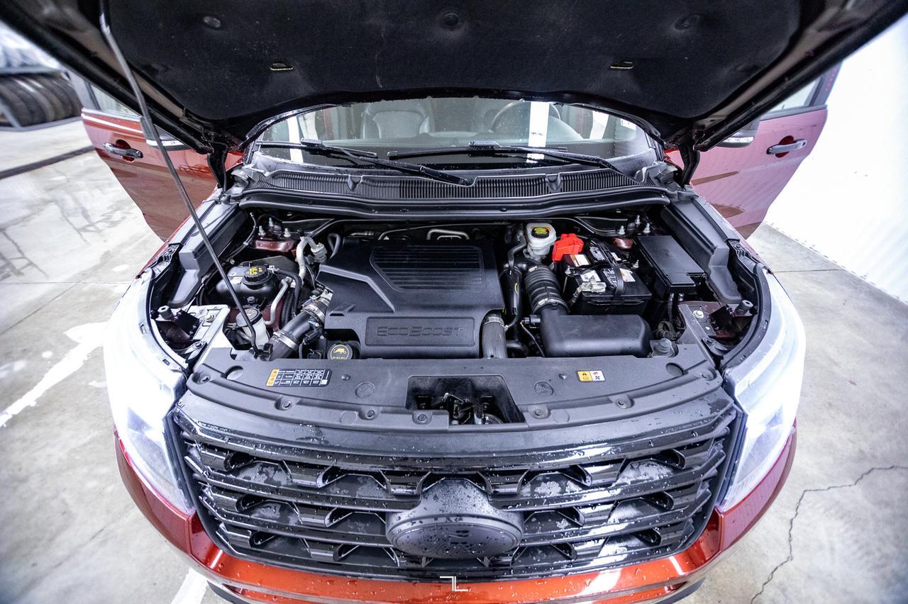 2016 Ford Explorer AWD Sport Leather Roof Nav BCam Red Deer AB