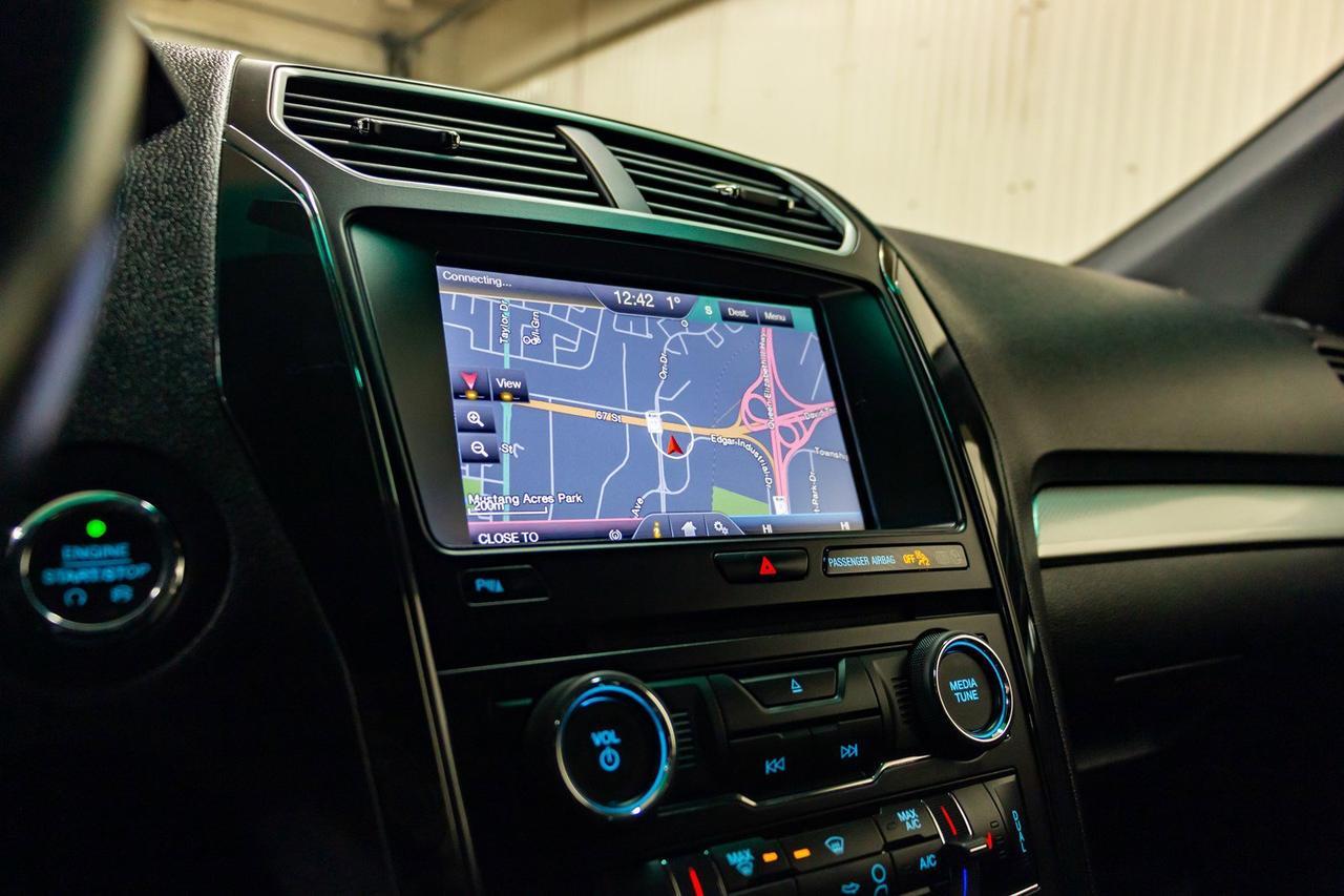 2016 Ford Explorer AWD XLT 3rd Row Leather Nav BCam Red Deer AB