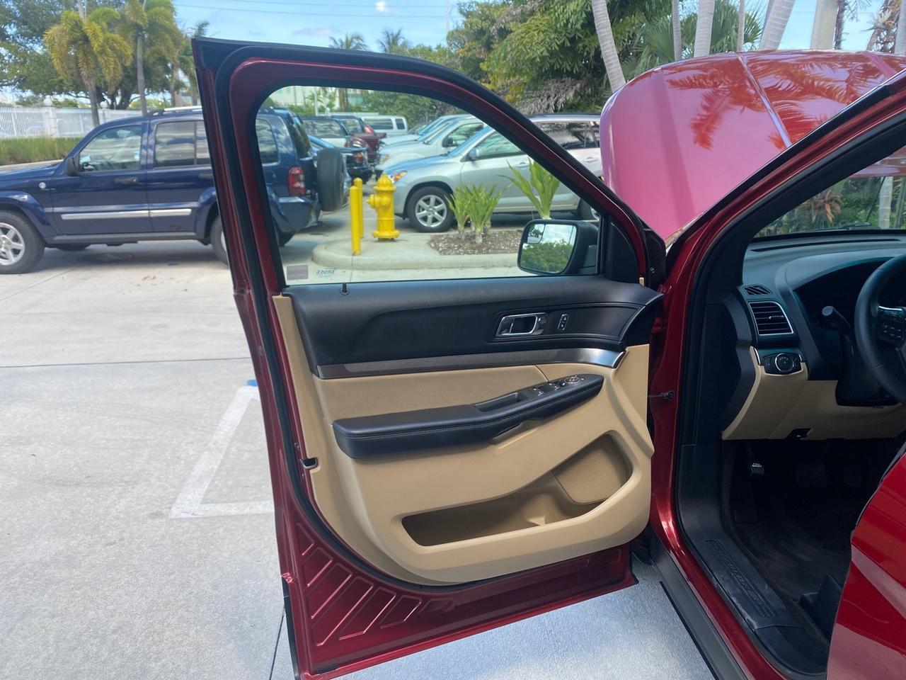 2016 Ford Explorer LOW MILES 65,688 1 OWNER FL 3RD ROW Pompano Beach FL