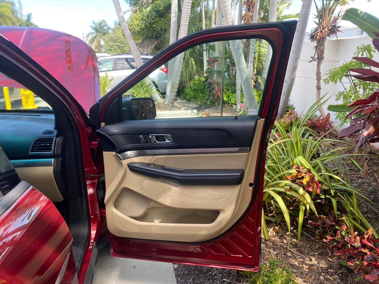 2016 Ford Explorer LOW MILES 65,688 1 OWNER FL 3RD ROW Pompano Beach FL