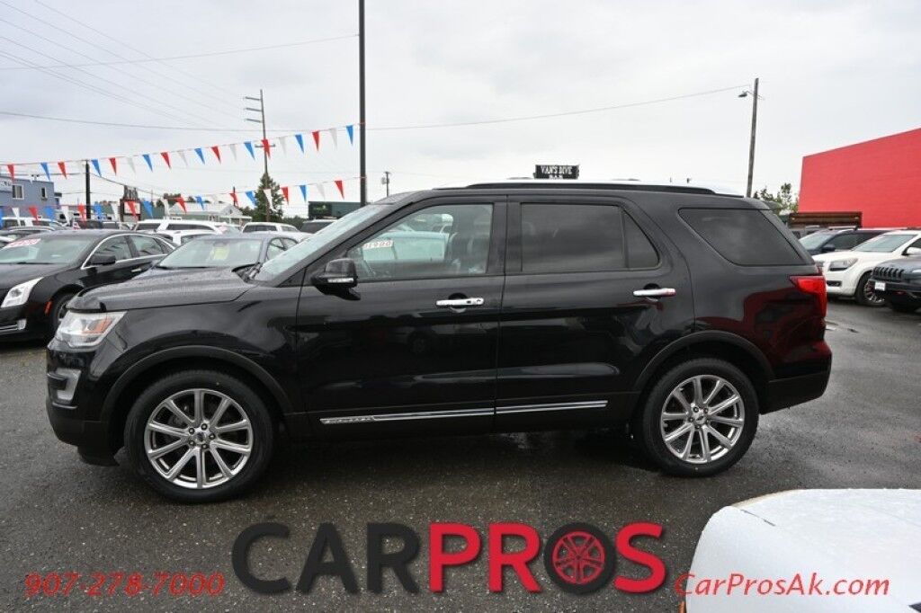 2016 Ford Explorer Limited - 4X4 - Auto Start - Power Leather Heated & Cooled Seats - Heated Steering Wheel - Seats 7 - 2nd Row Heated Seats - Dual Sunroof - Navigation - Back up Camera - Low Miles