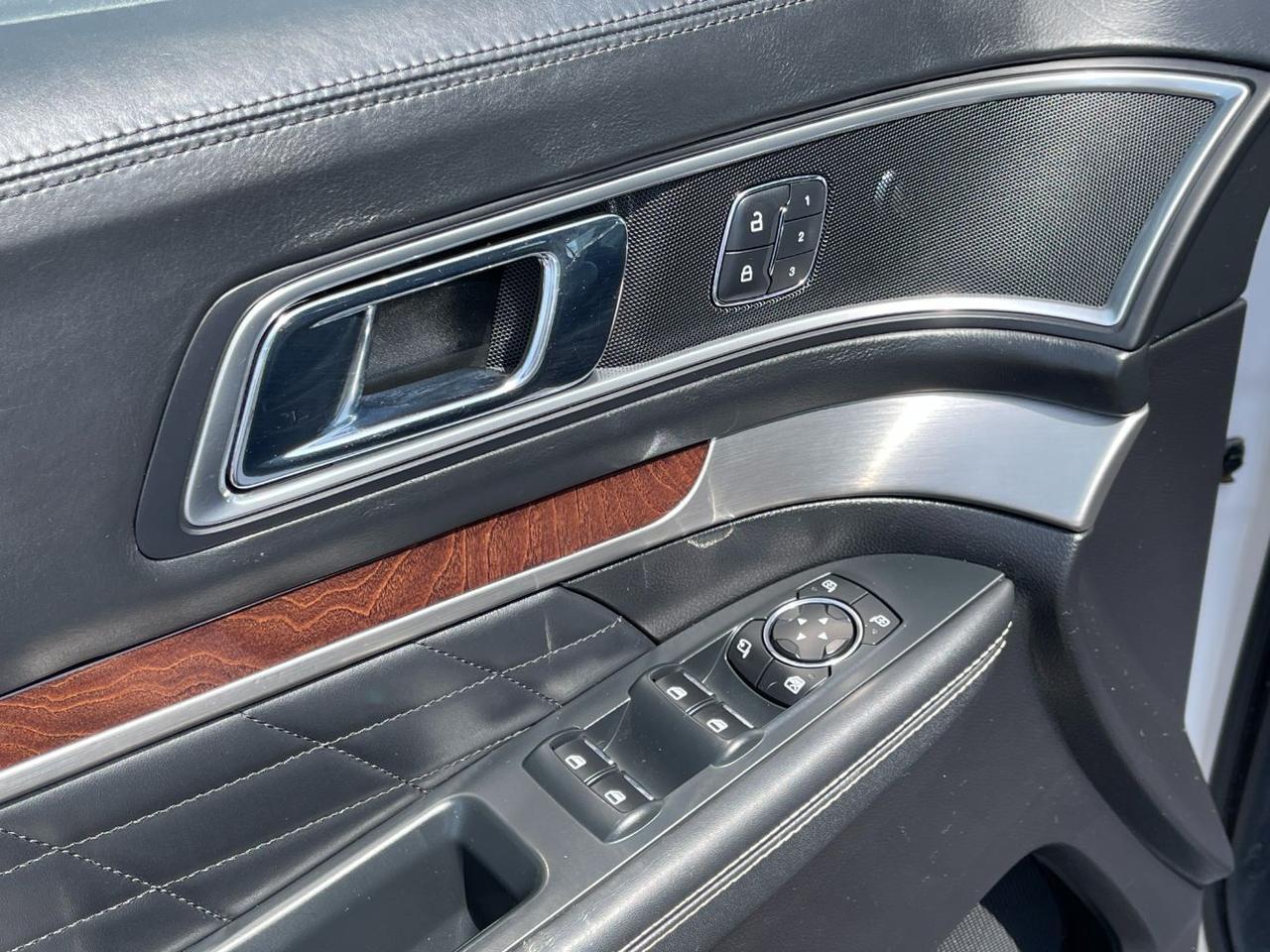 2016 Ford Explorer Platinum Hayden ID