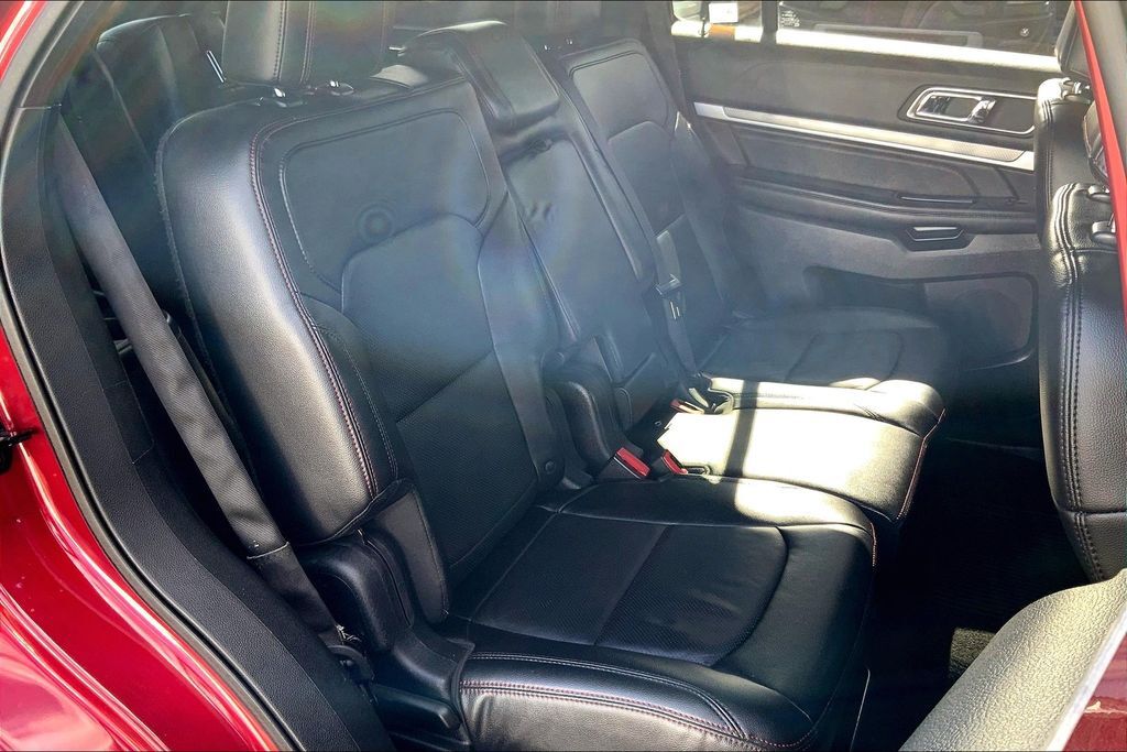 2016 Ford Explorer Sport OR