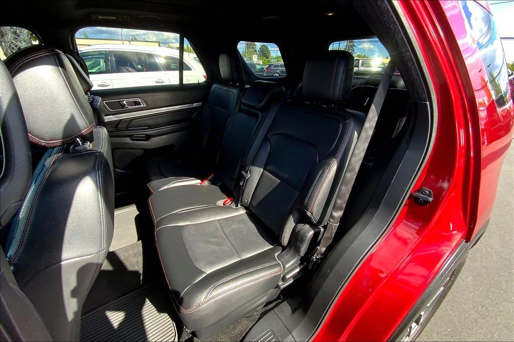 2016 Ford Explorer Sport OR