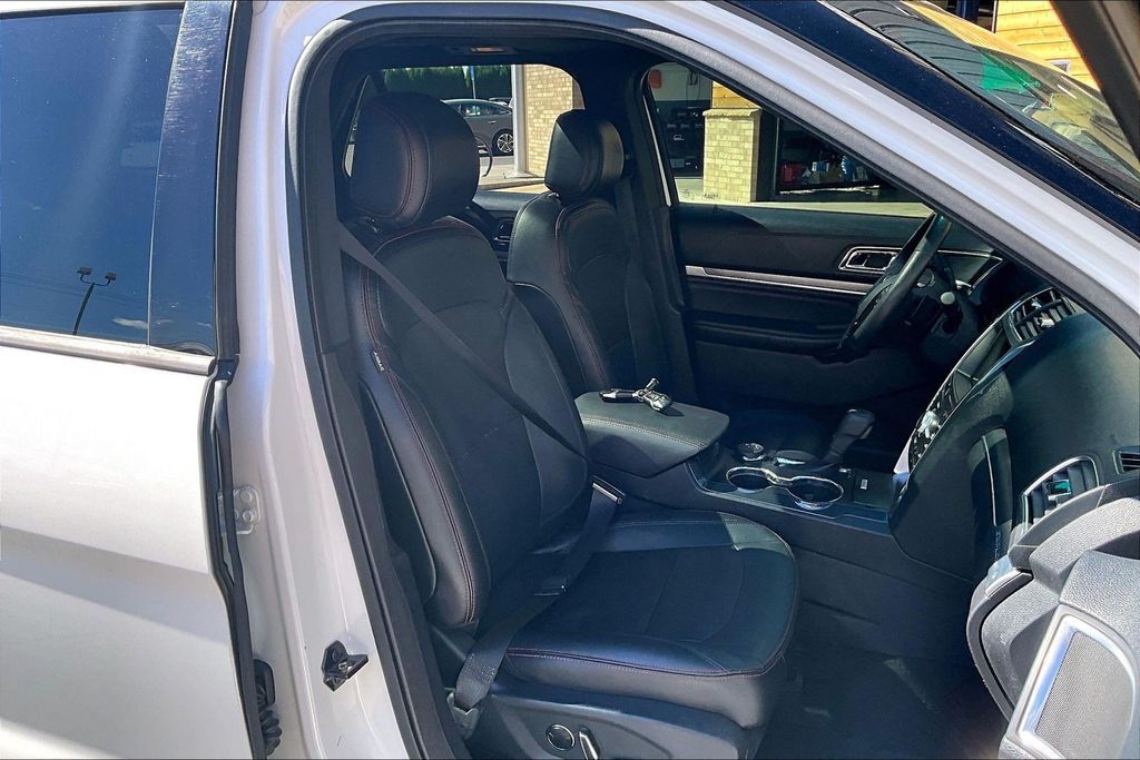 2016 Ford Explorer Sport OR