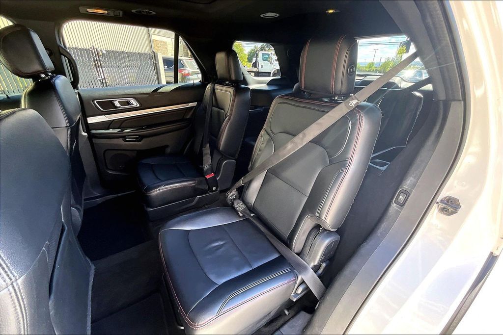 2016 Ford Explorer Sport OR