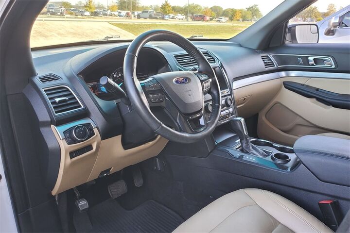 2016 Ford Explorer XLT TX 2016 Ford Explorer XLT TX