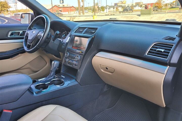 2016 Ford Explorer XLT TX 2016 Ford Explorer XLT TX