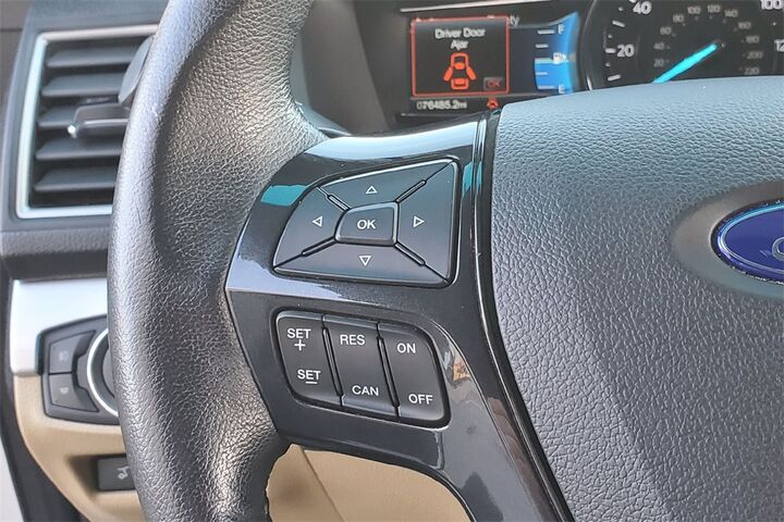 2016 Ford Explorer XLT TX 2016 Ford Explorer XLT TX