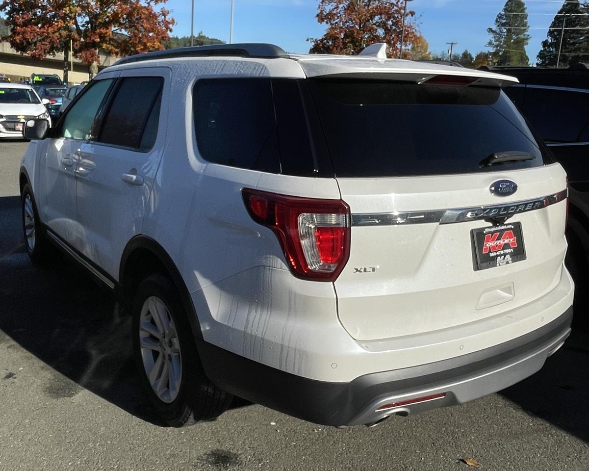 2016 Ford Explorer XLT Sport Utility 4D