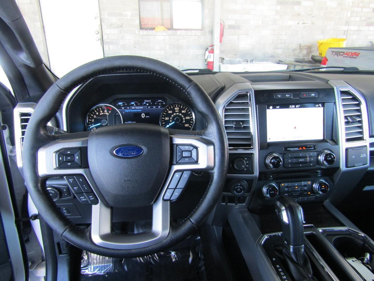 2016 Ford F-150 4WD SuperCrew 145 Platinum Grand Prairie TX