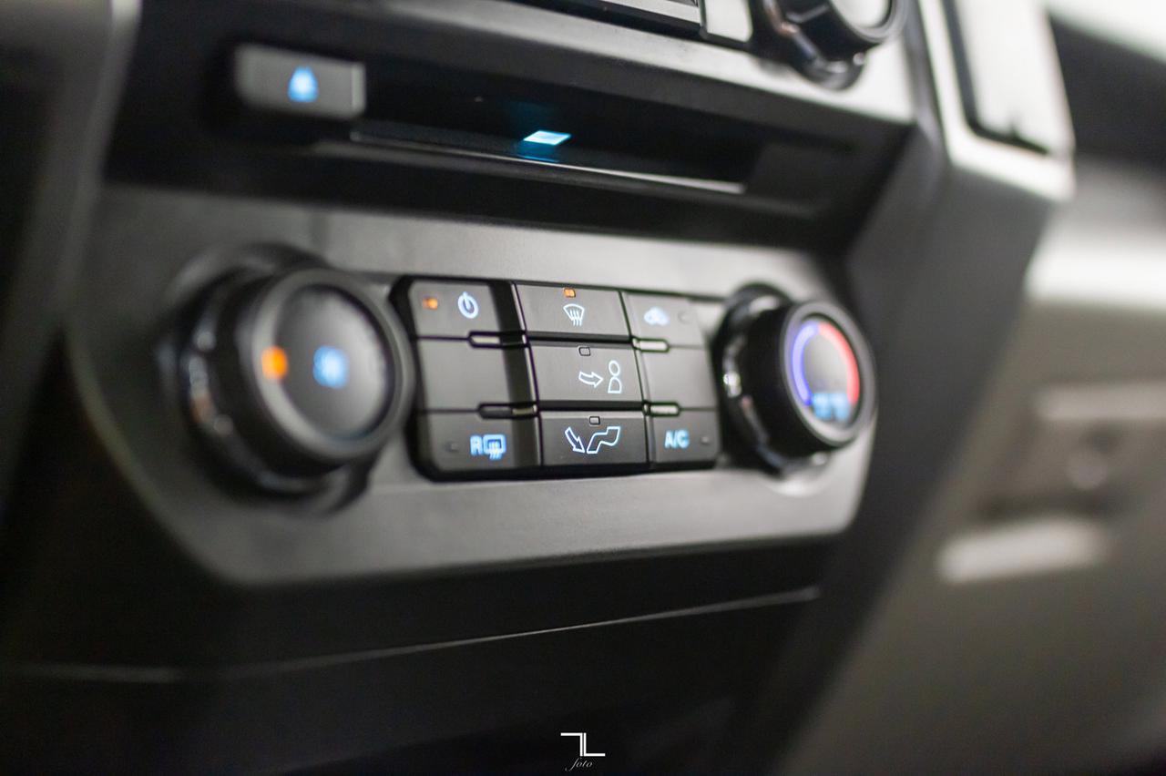 2016 Ford F-150 4x4 Super Cab XLT BCam Red Deer AB