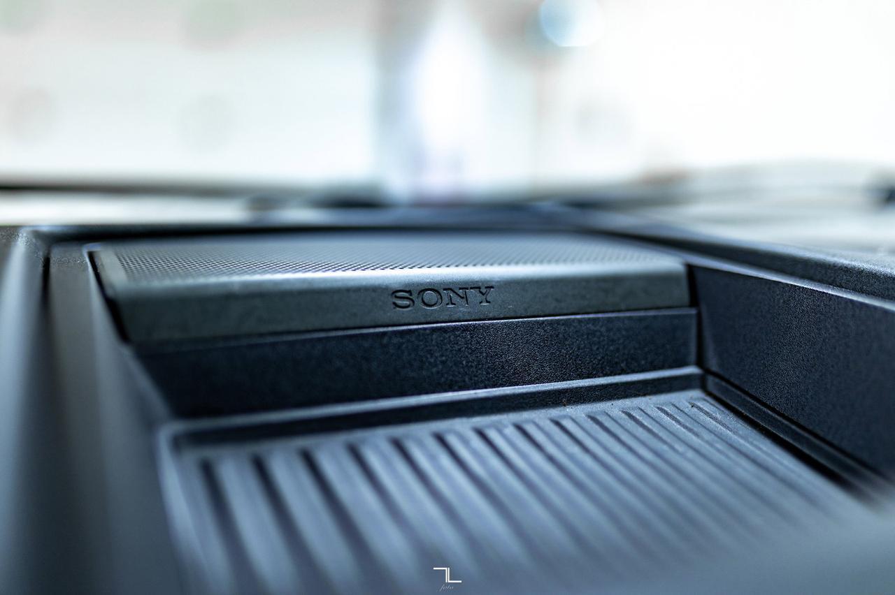 2016 Ford F-150 4x4 Super Crew Lariat Leather Roof Nav BCam Red Deer AB