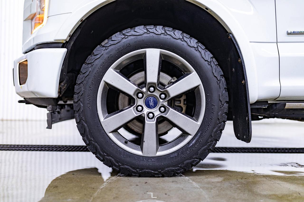 2016 Ford F-150 4x4 Super Crew Lariat Leather Roof Nav BCam Red Deer AB